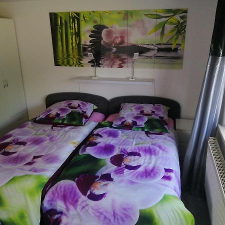 Kleines Apartement Zwischen Ega Und Messe Erfurt Exteriör bild
