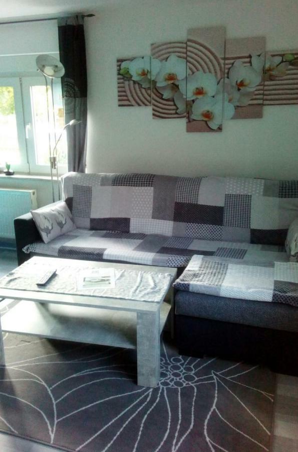 Kleines Apartement Zwischen Ega Und Messe Erfurt Exteriör bild